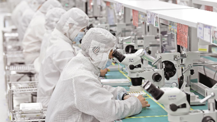 光迅科技3000员工春节奋战生产研发一线 谱写奋进新篇章